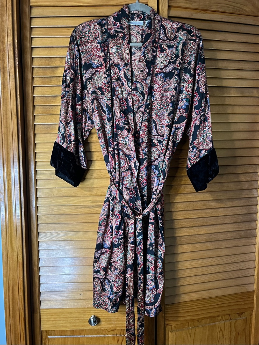 Valerie Stevens Silk Black Paisley Robe